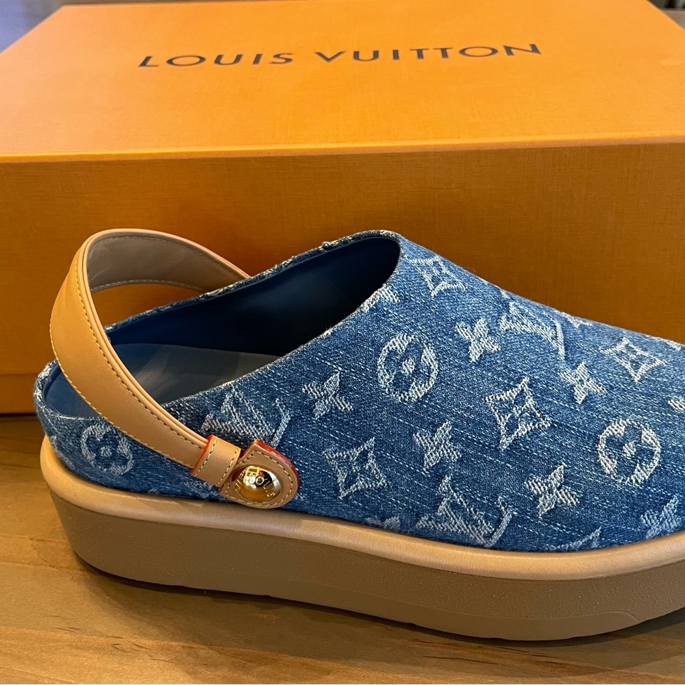 Louis Vuitton Denim Aspen Clogs Monogram size 39 NWT 100% authentic
